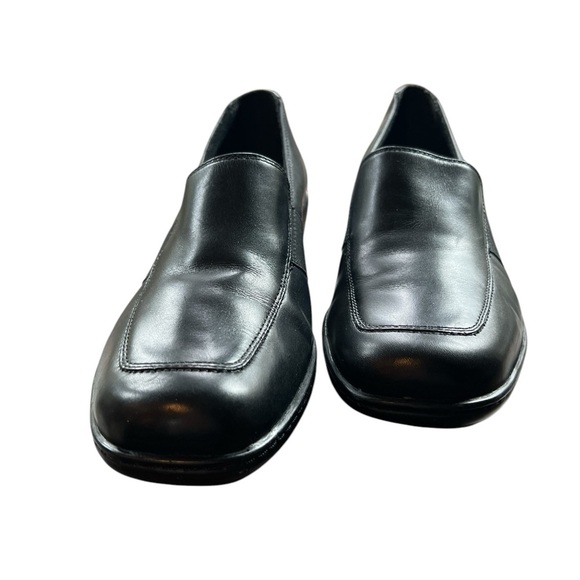 Women's Black “Clarks” Heeled Leather Loafers Sz 8 1/2 - Picture 3 of 10